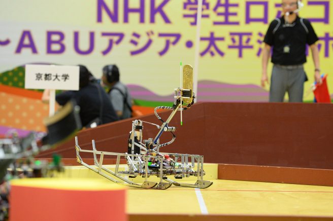 優勝した京都大学の4脚ロボット。無駄のないスマートな機構。